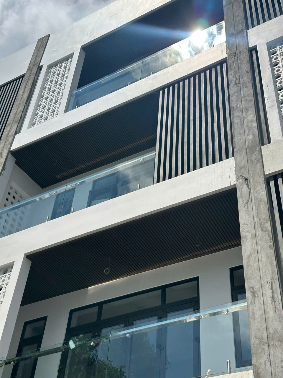 Góc nhìn ban đêm lấp lánh của TSN House