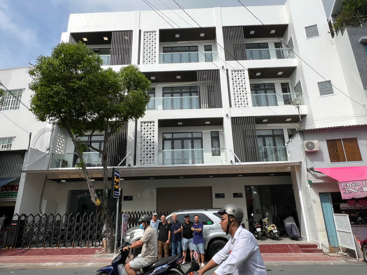 Căn hộ dịch vụ cao cấp bên trong TSN House