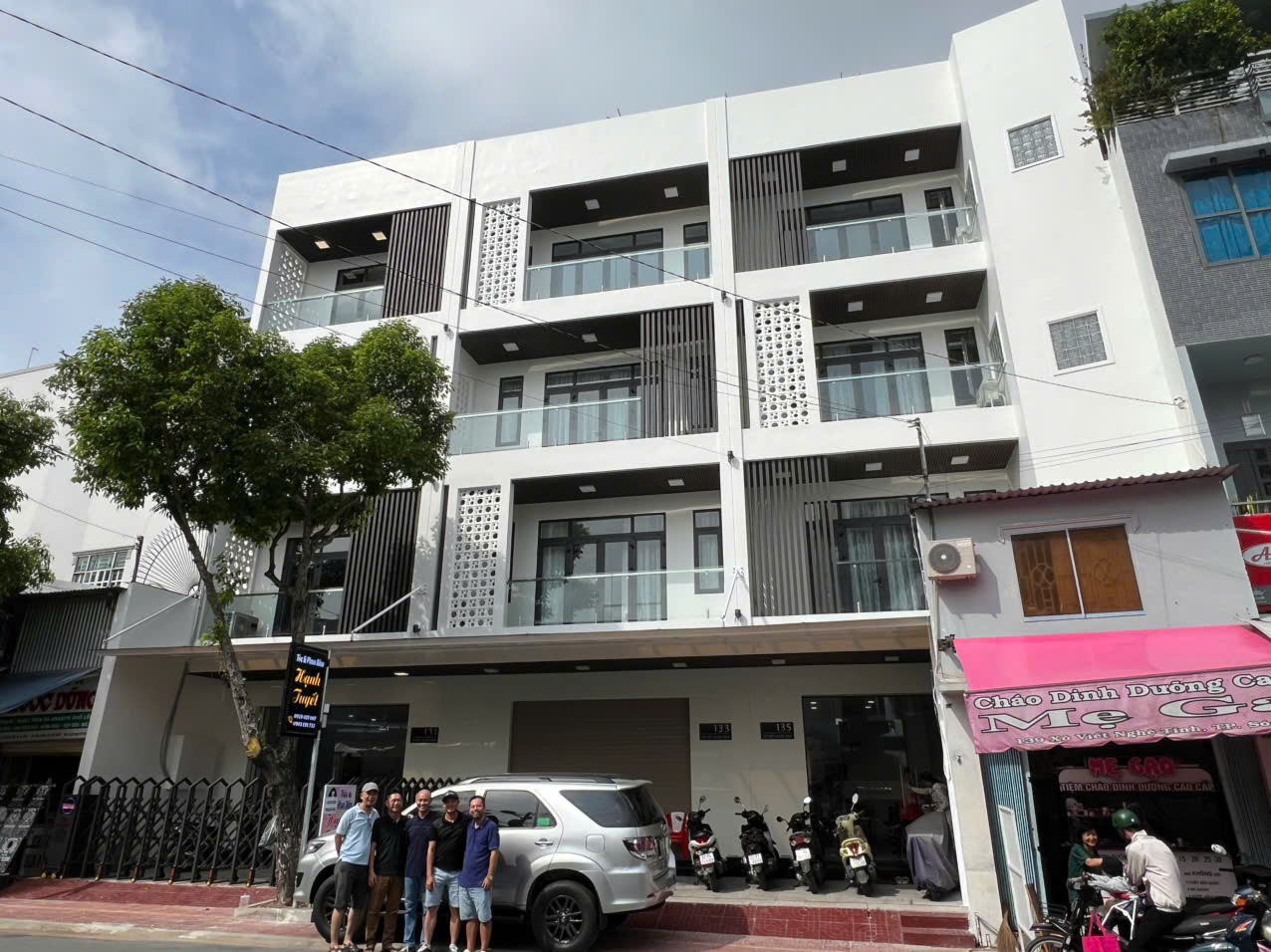 Sự kết hợp hoàn hảo giữa vật liệu thô mộc và hiện đại